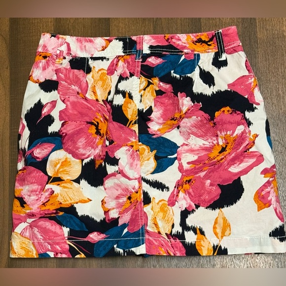 St. Jonh’s Bay. Floral Print Women's Skirt and short - Picture 5 of 7